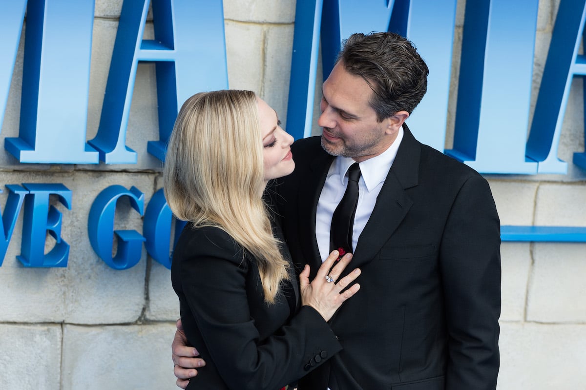 Amanda Seyfried and Thomas Sadoski