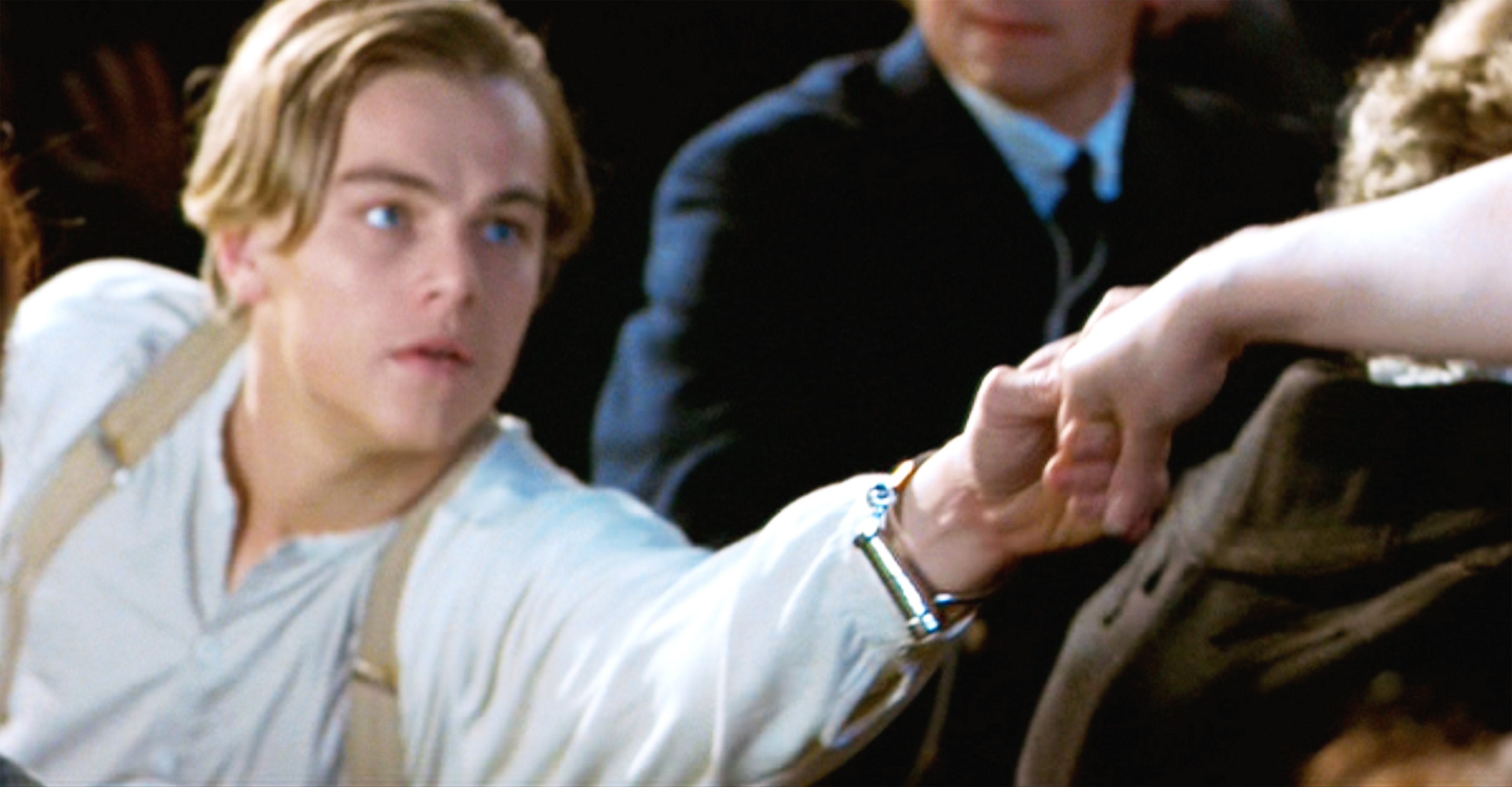 Titanic: Leonardo DiCaprio sends Kate Winslet into a life boat