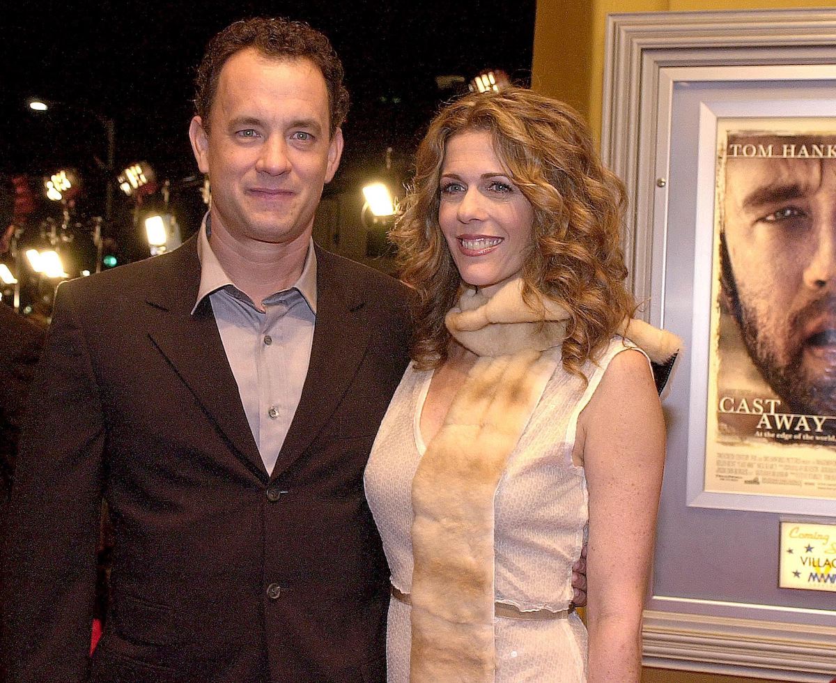 Tom Hanks arrives at the premiere of 'Cast Away' with his wife Rita Wilson in Los Angeles in 2000