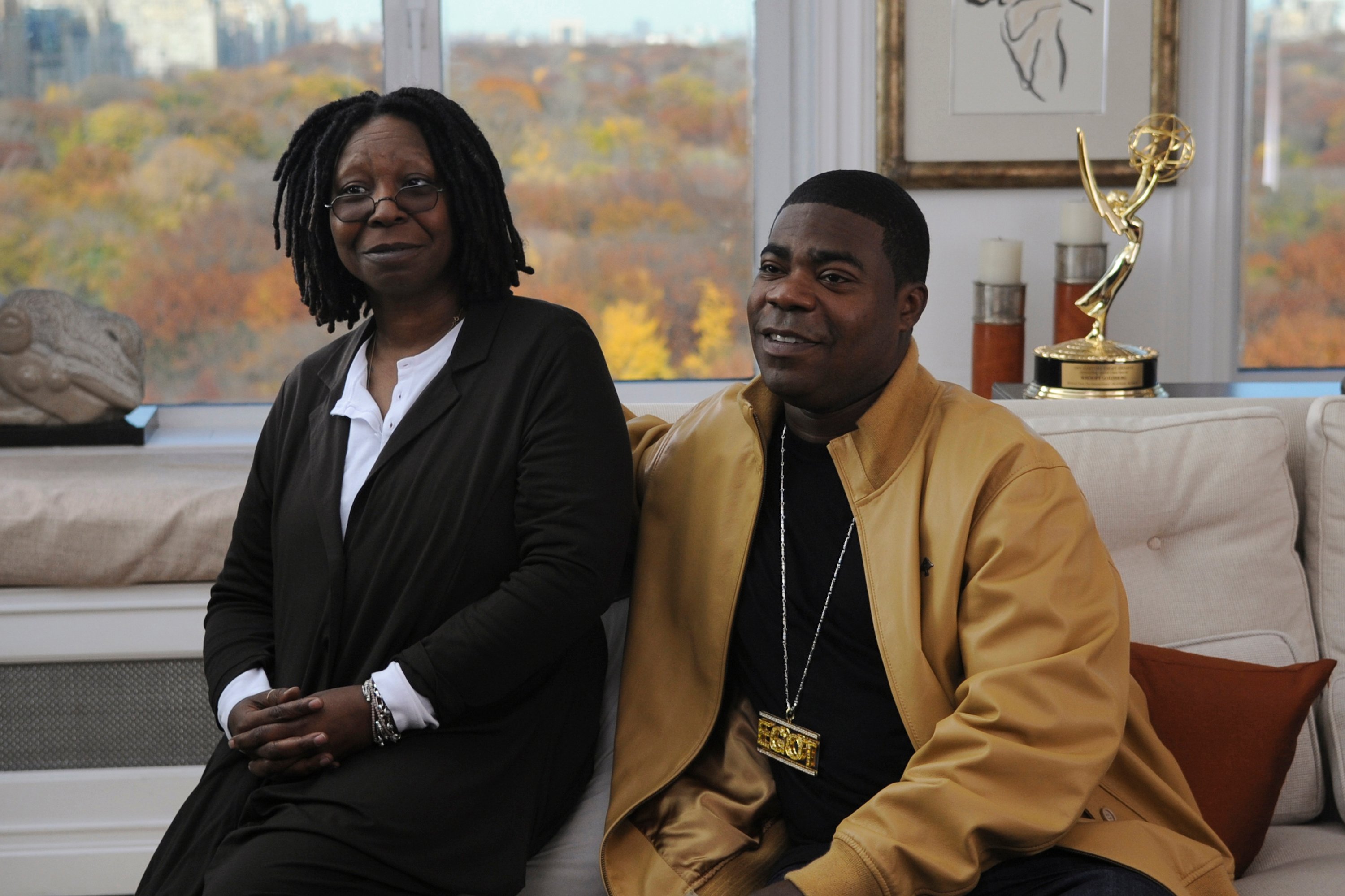 Whoopi Goldberg and Tracy Morgan in an episode of '30 Rock'
