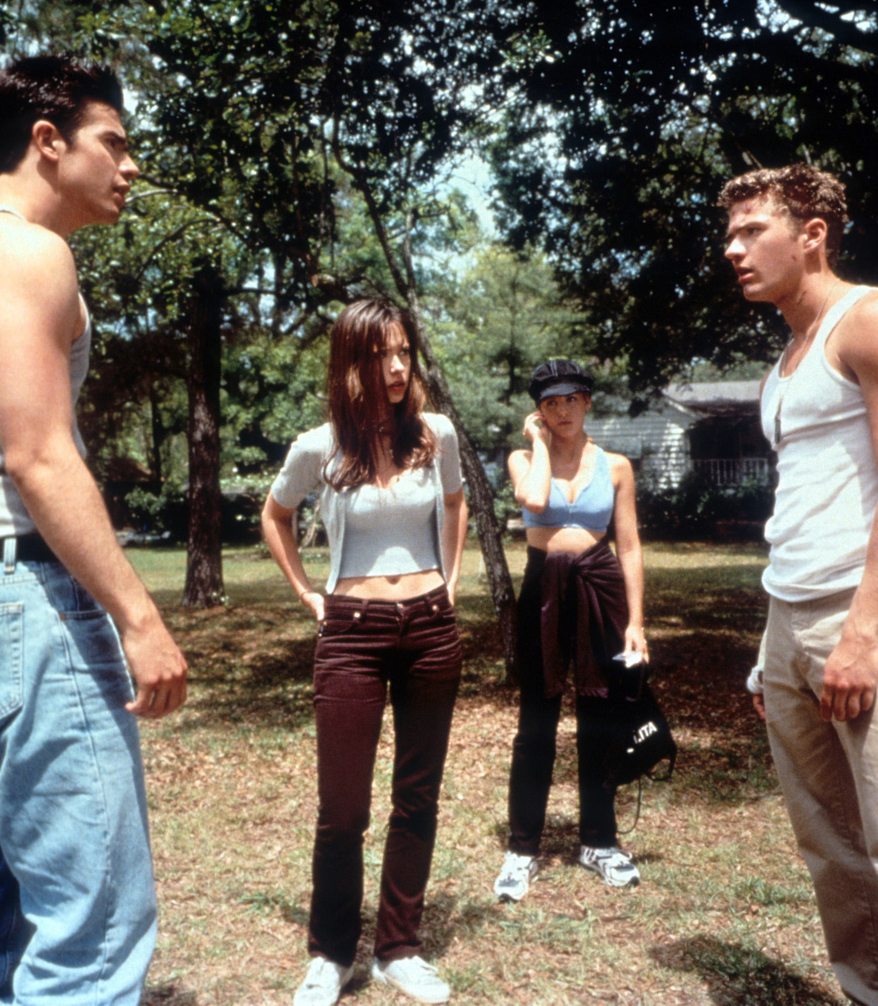 Freddie Prinze Jr having a confrontation Ryan Phillippe's character as Jennifer Love Hewitt and Sarah Michelle Gellar watches on in 'I Know What You Did Last Summer', 1997 