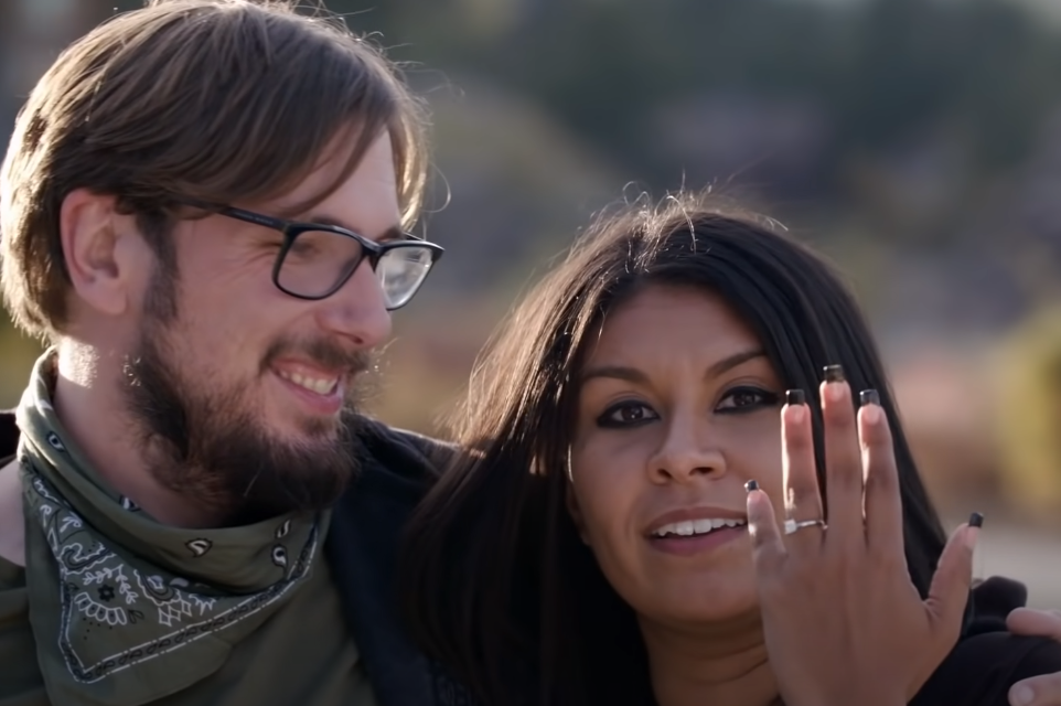 90 Day Fiancé couple Colt Johnson and Vanessa Guerra pose with Guerra's engagement ring