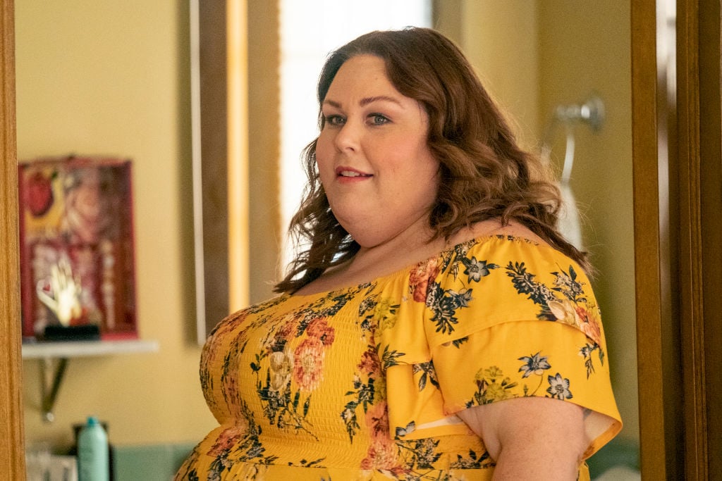 Chrissy Metz as Kate is dressed in yellow on 'This Is Us'