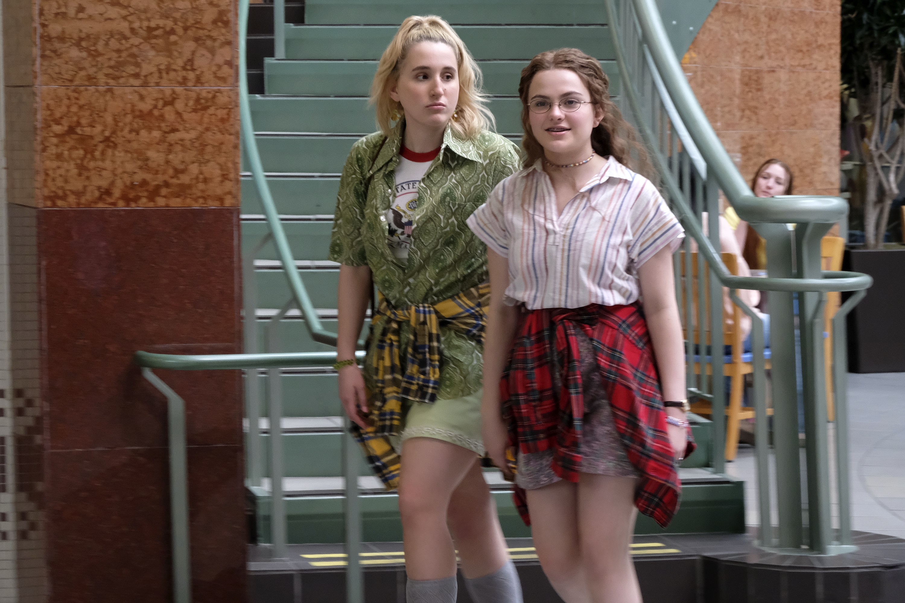 Cruel Summer shows Episode 6 Mallory Higgins and Jeanette Turner walking together