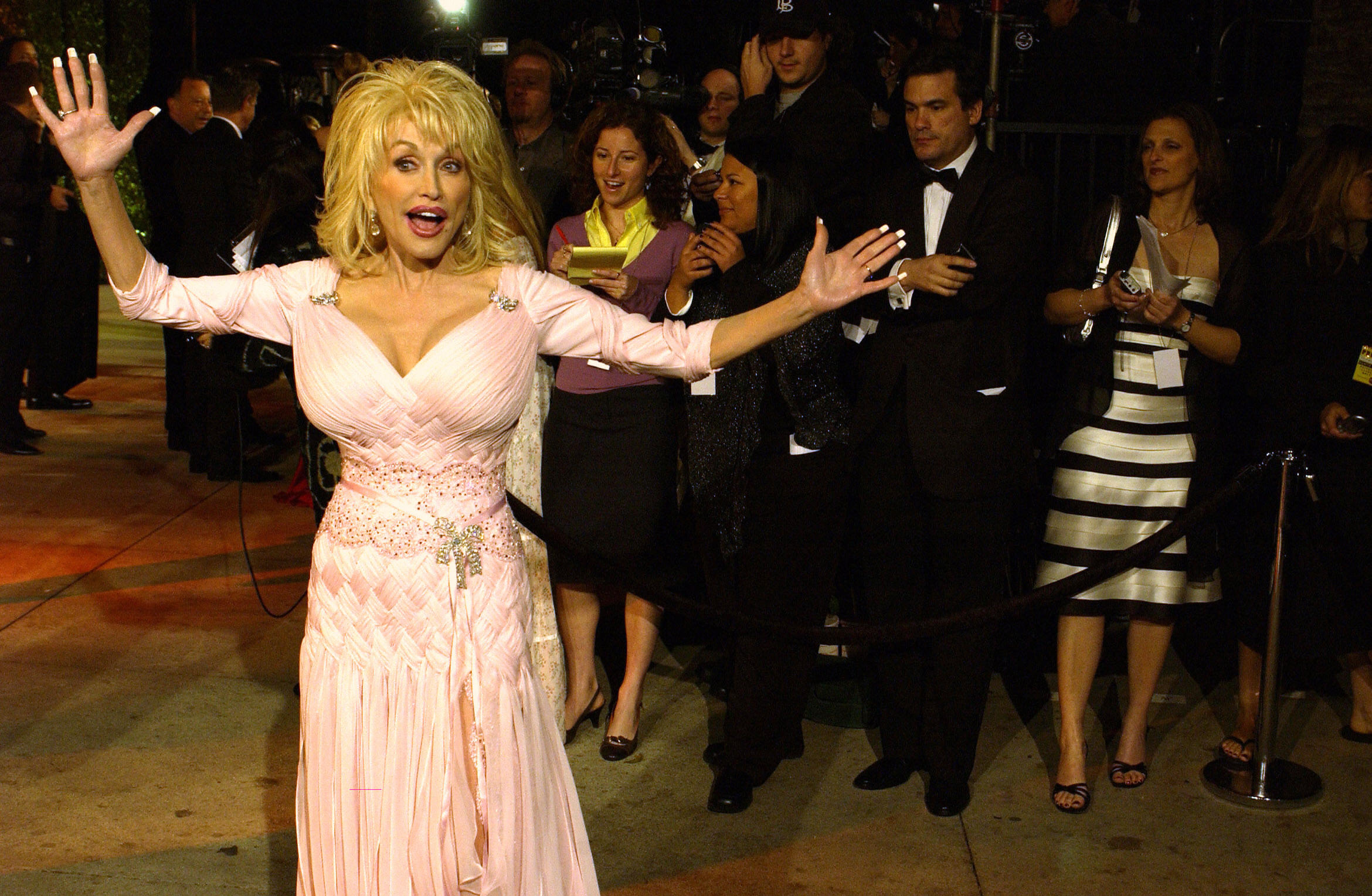Dolly Parton arrives at the Vanity Fair dinner and after party at Morton's celebrating the 78th Academy Awards.