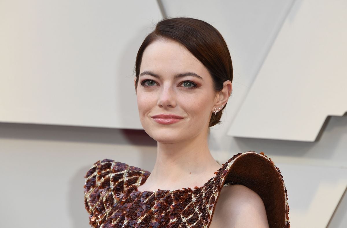 Emma Stone smiles on the red carpet at the 91st Annual Academy Awards