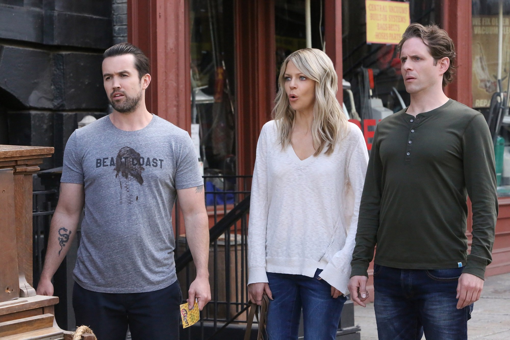 It's Always Sunny in Philadelphia: Mac, Dee and Dennis walk down the street