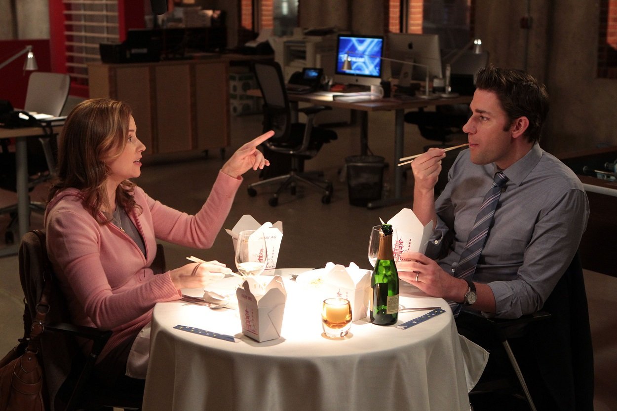 The Office stars Jenna Fischer and John Krasinski as Jim and Pam eat takeout