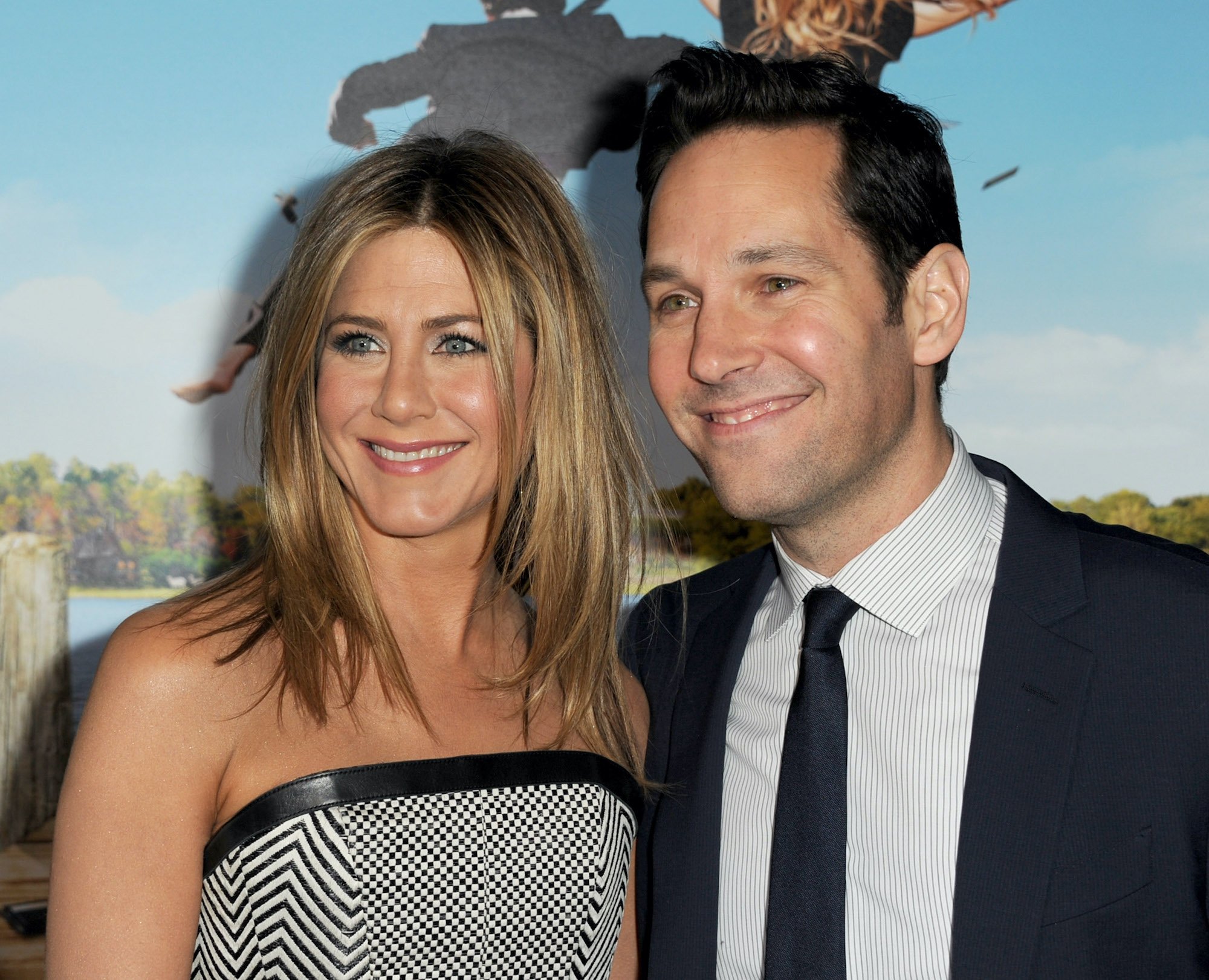 Jennifer Aniston and Paul Rudd smiling