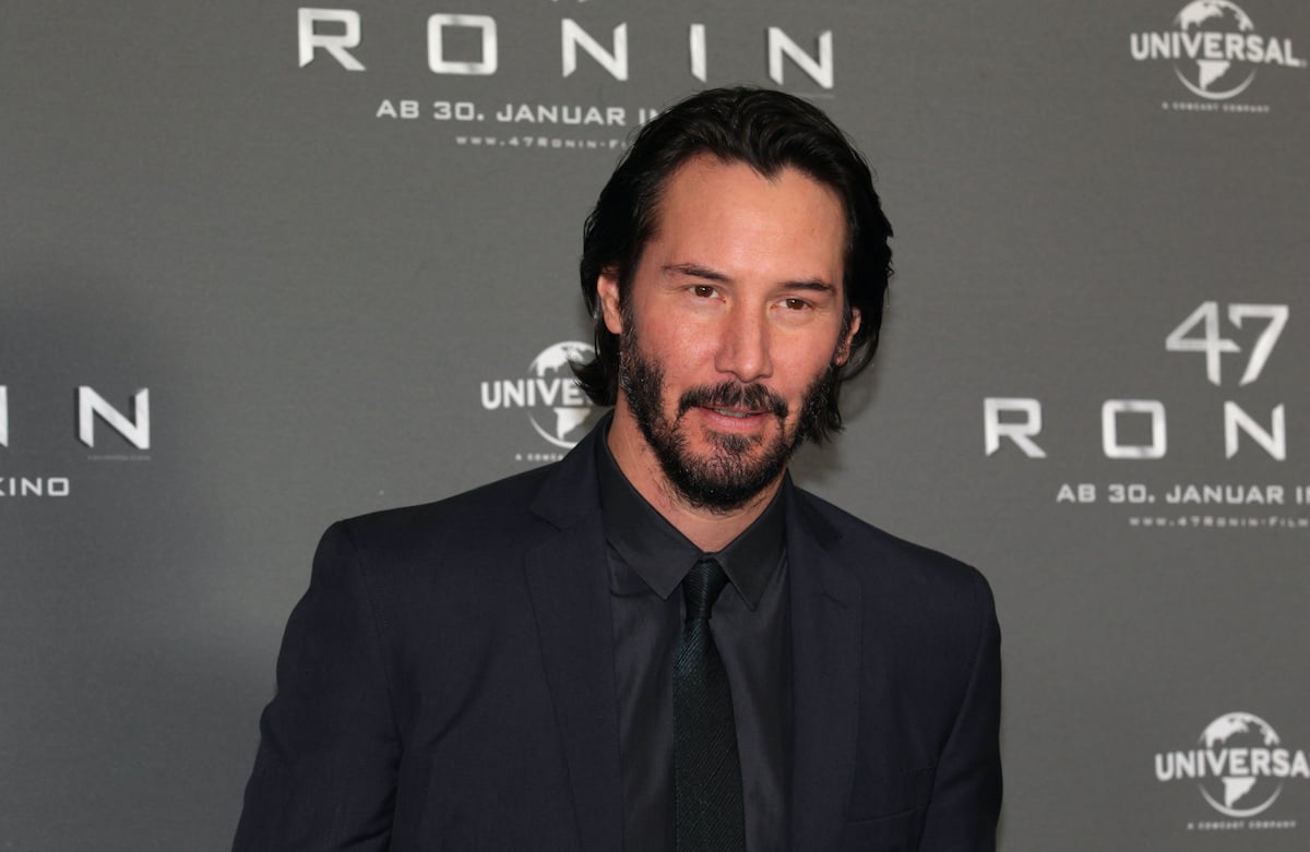 Keanu Reeves wears an all-black suit at the '47 Ronin' photocall