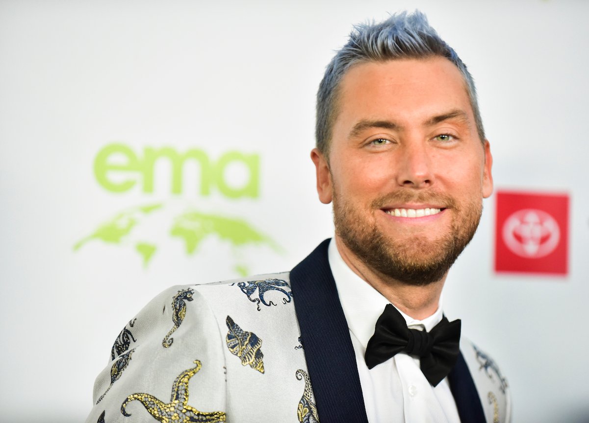 Lance Bass smiling on the red carpet