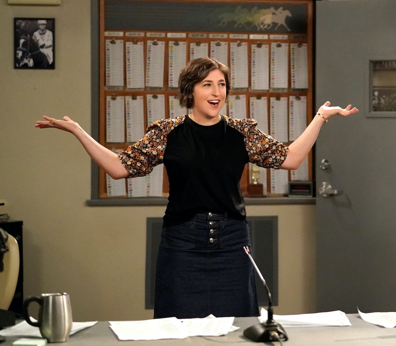 Mayim Bialik in the 'Double Date' time period premiere episode of 'Call Me Kat'