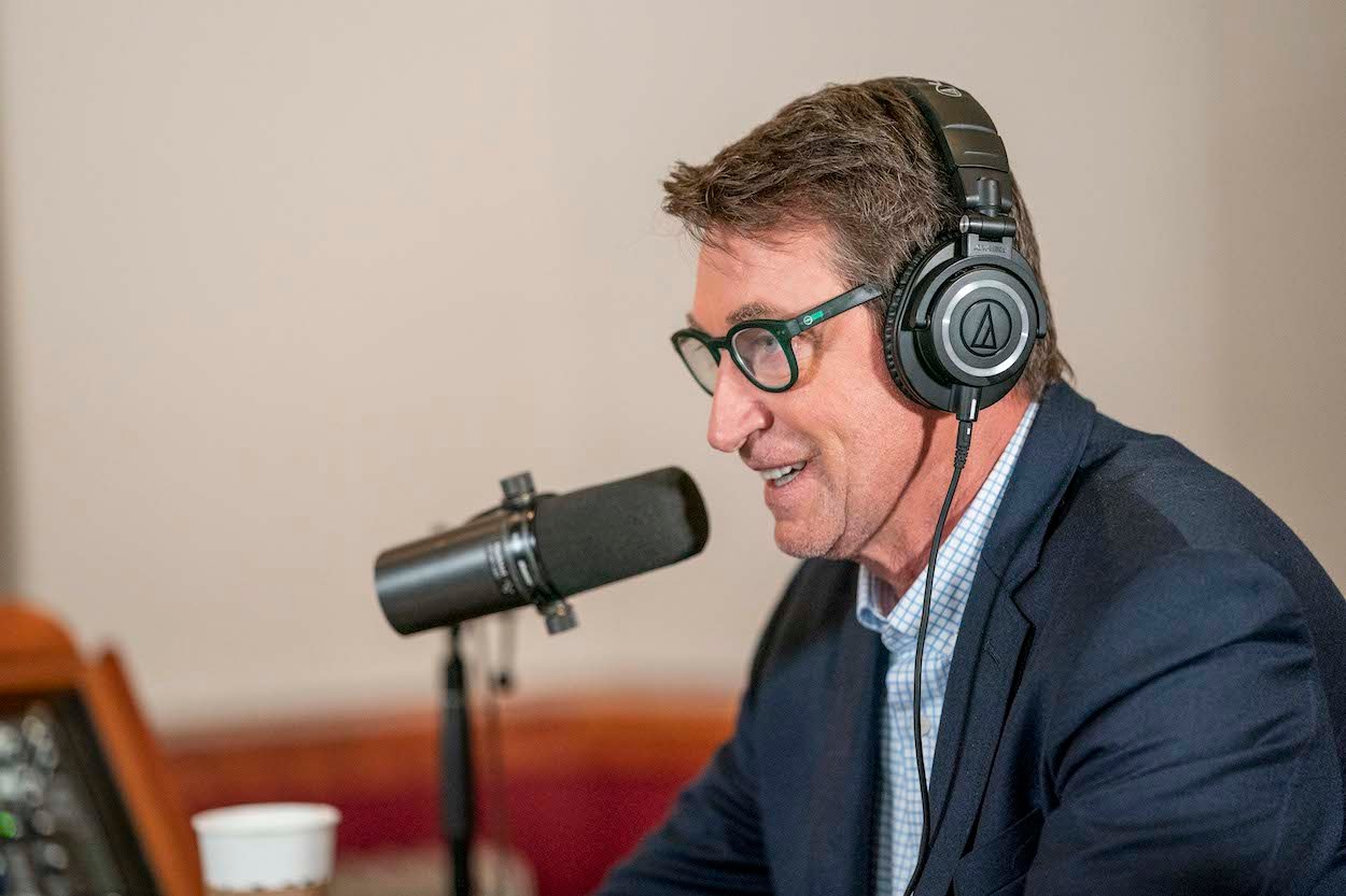 Wayne Gretzky records his podcast