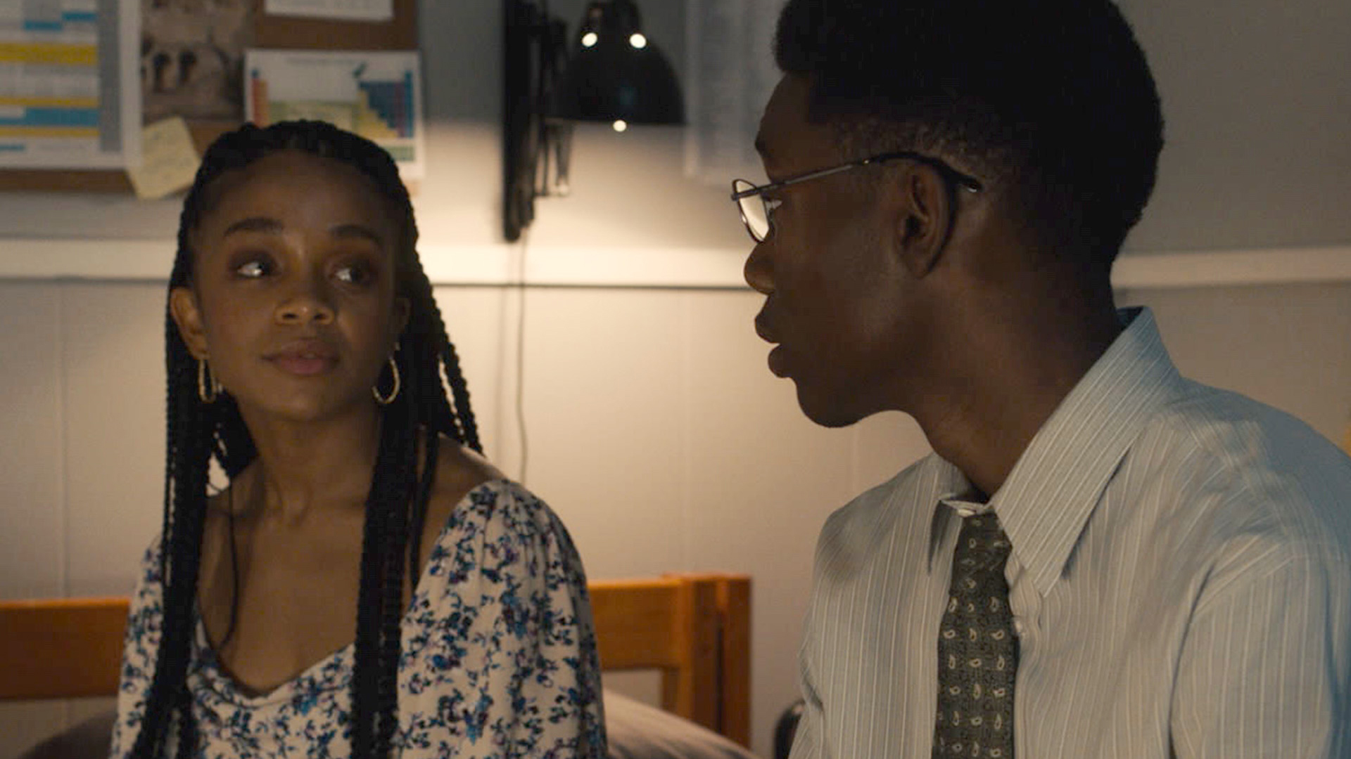 Rachel Hilson as young Beth and Niles Fitch as young Randall talking in their university dorm room in ‘This Is Us’ Season 5 Episode 14