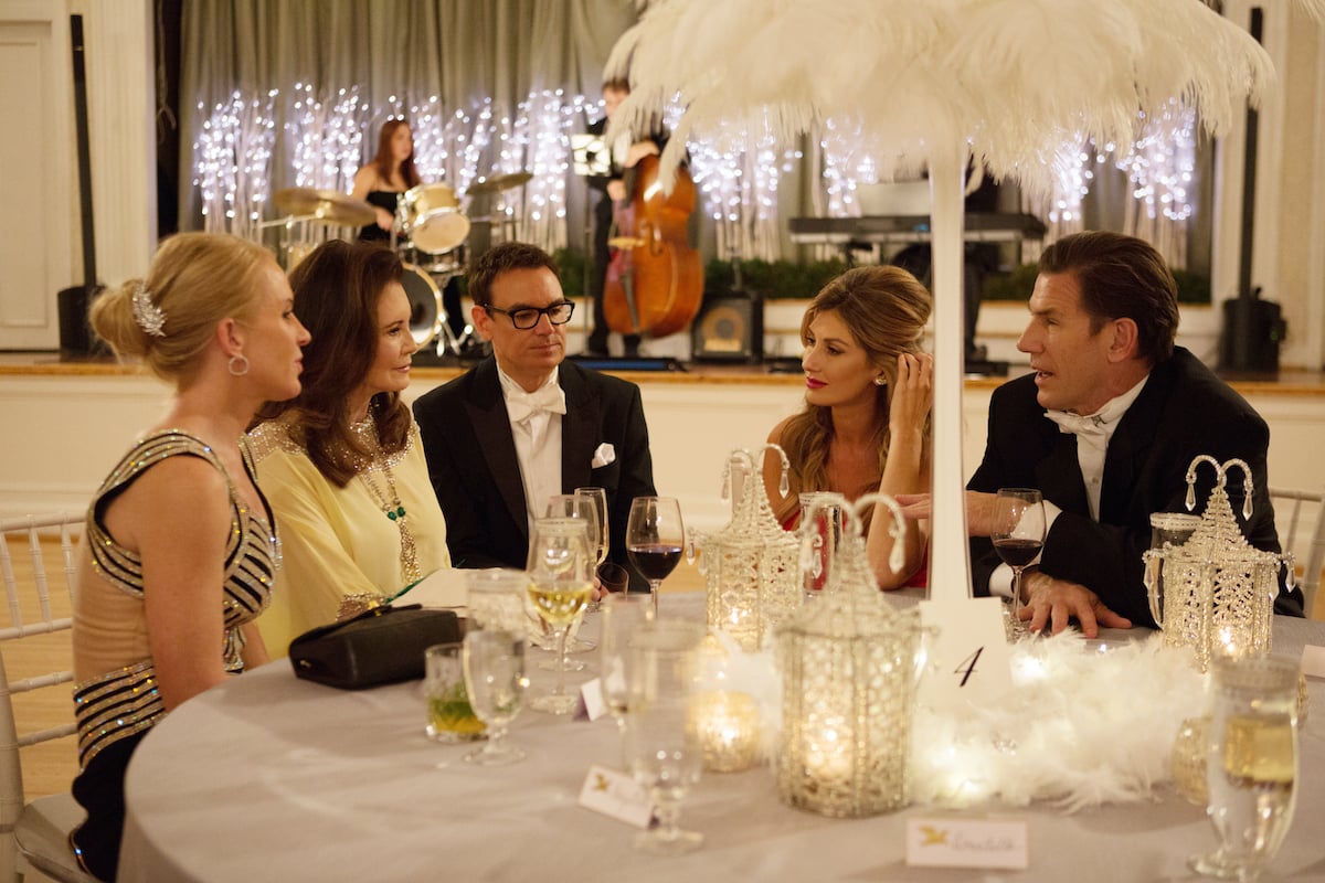 Jennifer Snowden, Patricia Altschul, Whitney Sudler-Smith, Ashley Jacobs, Thomas Ravenel at a party on Southern Charm