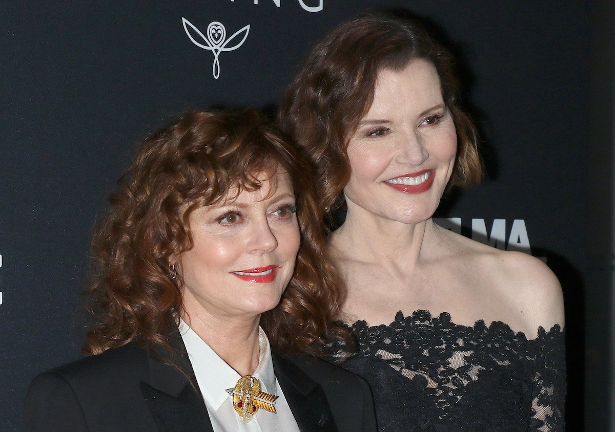 Susan Sarandon (L) and Geena Davis