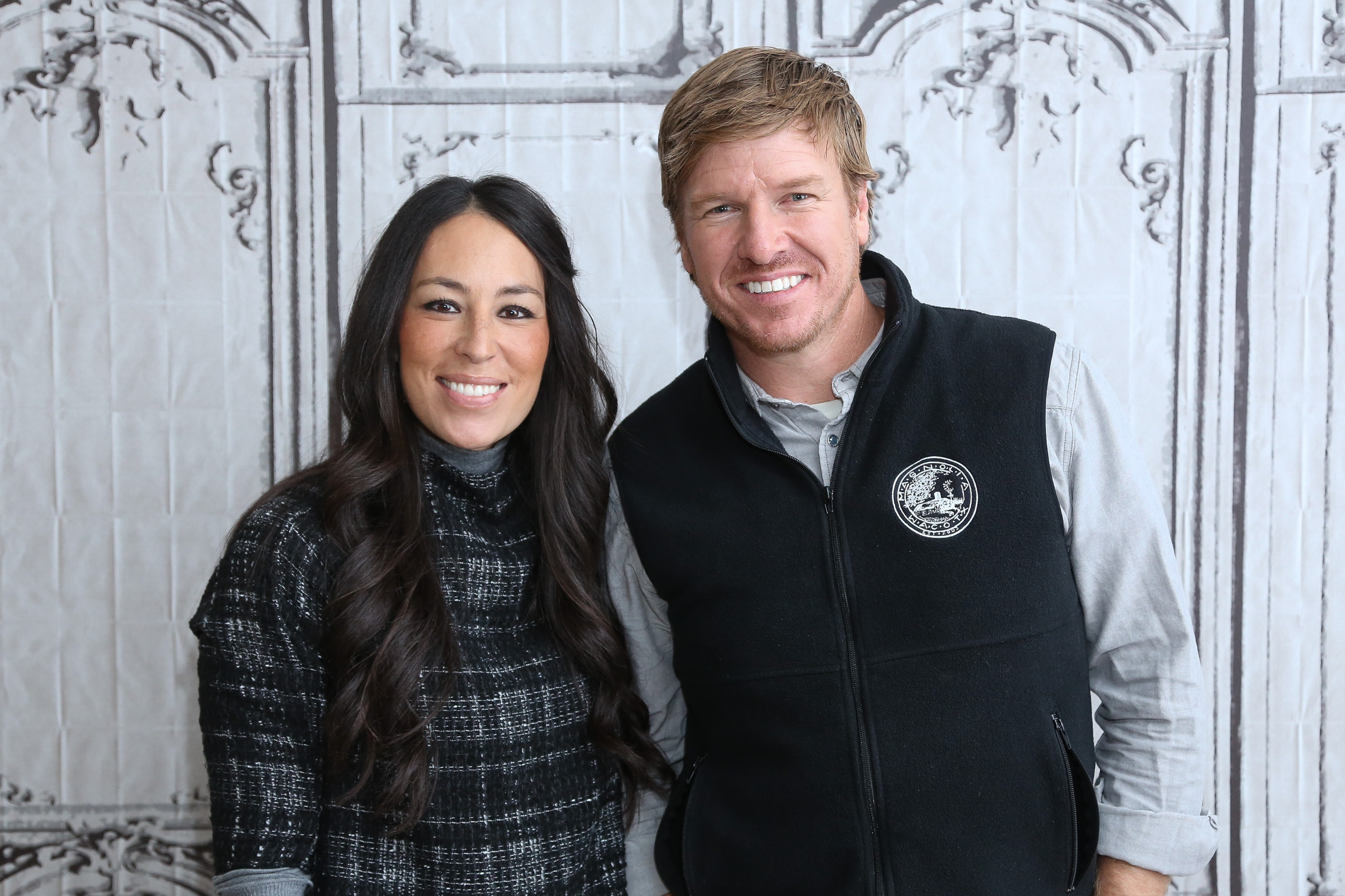 Joanna and Chip Gaines pose for the camera in 2015