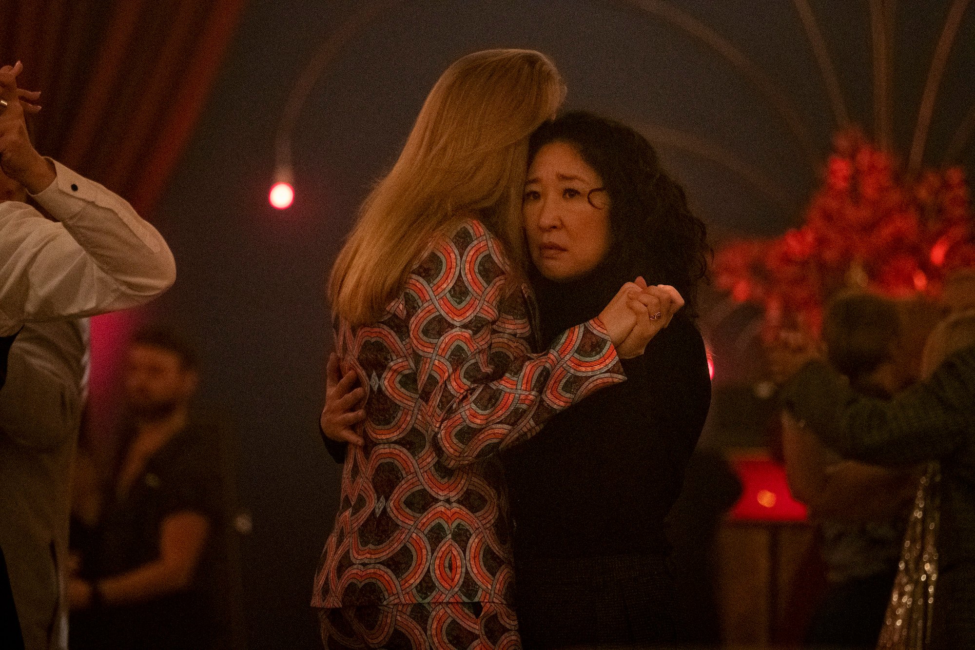 Sandra Oh as Eve Polastri, Jodie Comer as Villanelle, 'Killing Eve' Season 3 finale