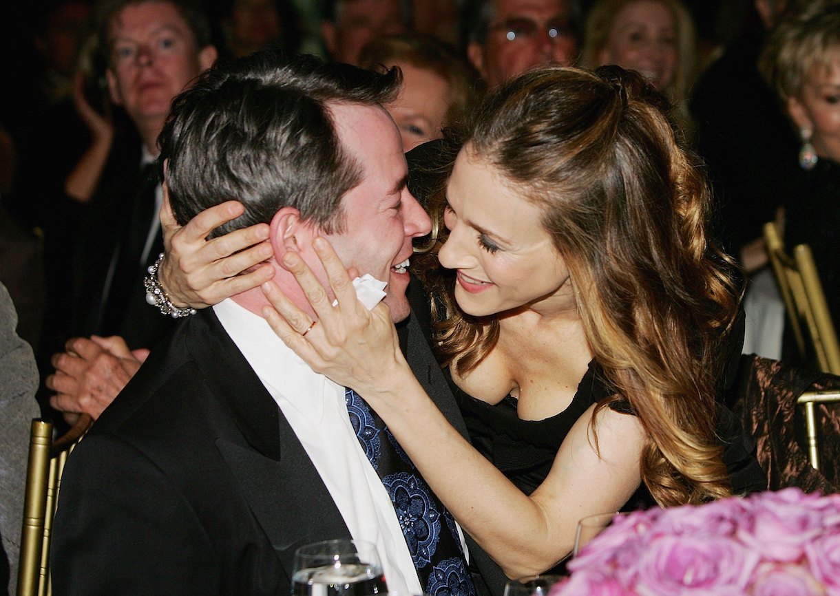 Sarah Jessica Parker kisses husband Matthew Broderick