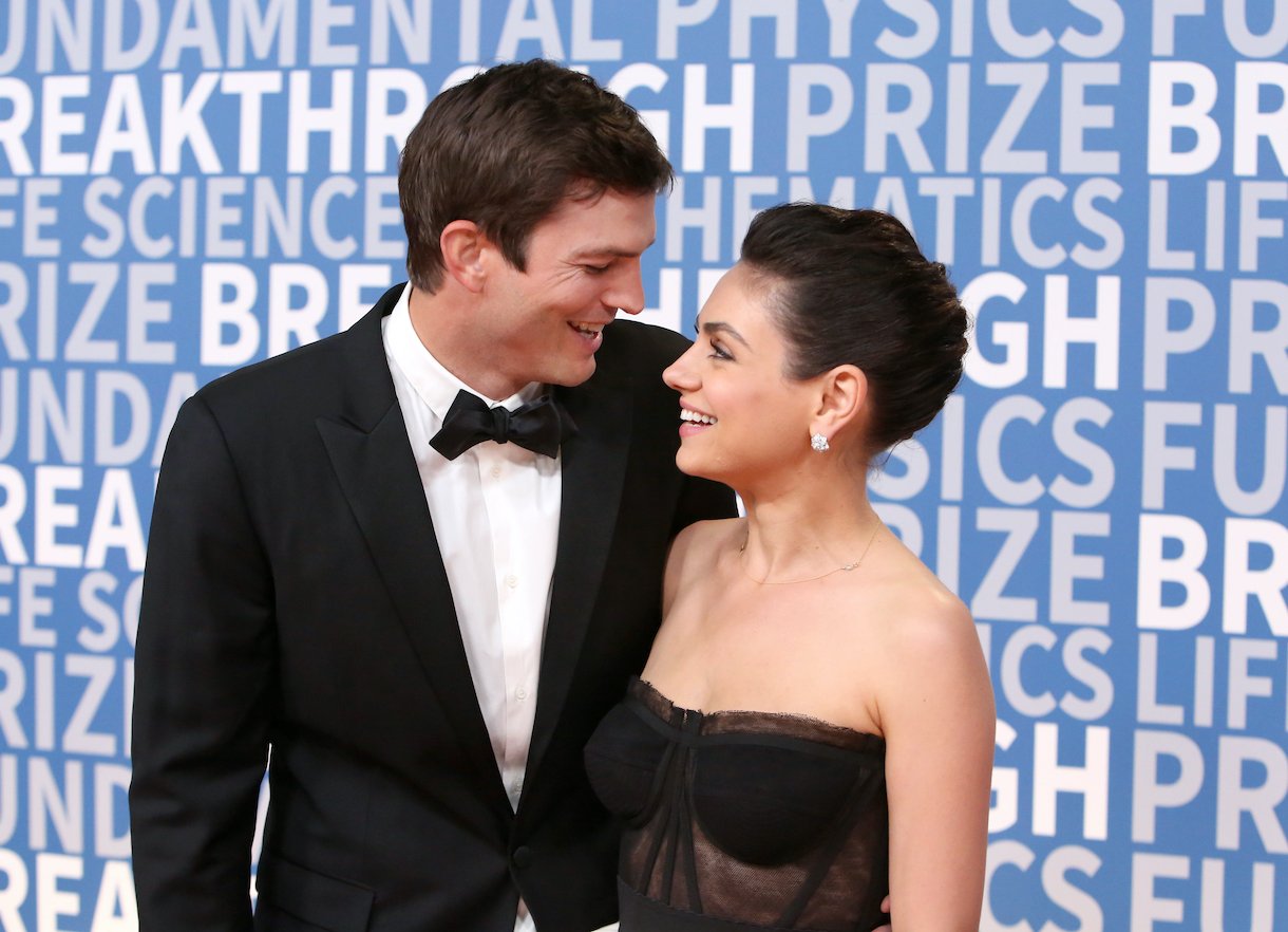 Ashton Kutcher (L) and Mila Kunis attend the 2018 Breakthrough Prize at NASA Ames Research Center on December 3, 2017 in Mountain View, California