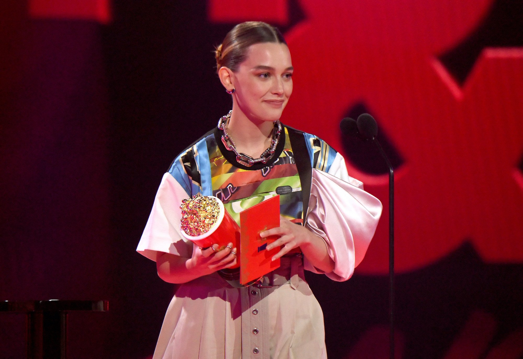 Victoria Pedretti accepts the Most Frightened Performance award for 'The Haunting of Bly Manor' at the 2021 MTV Movie & TV Awards