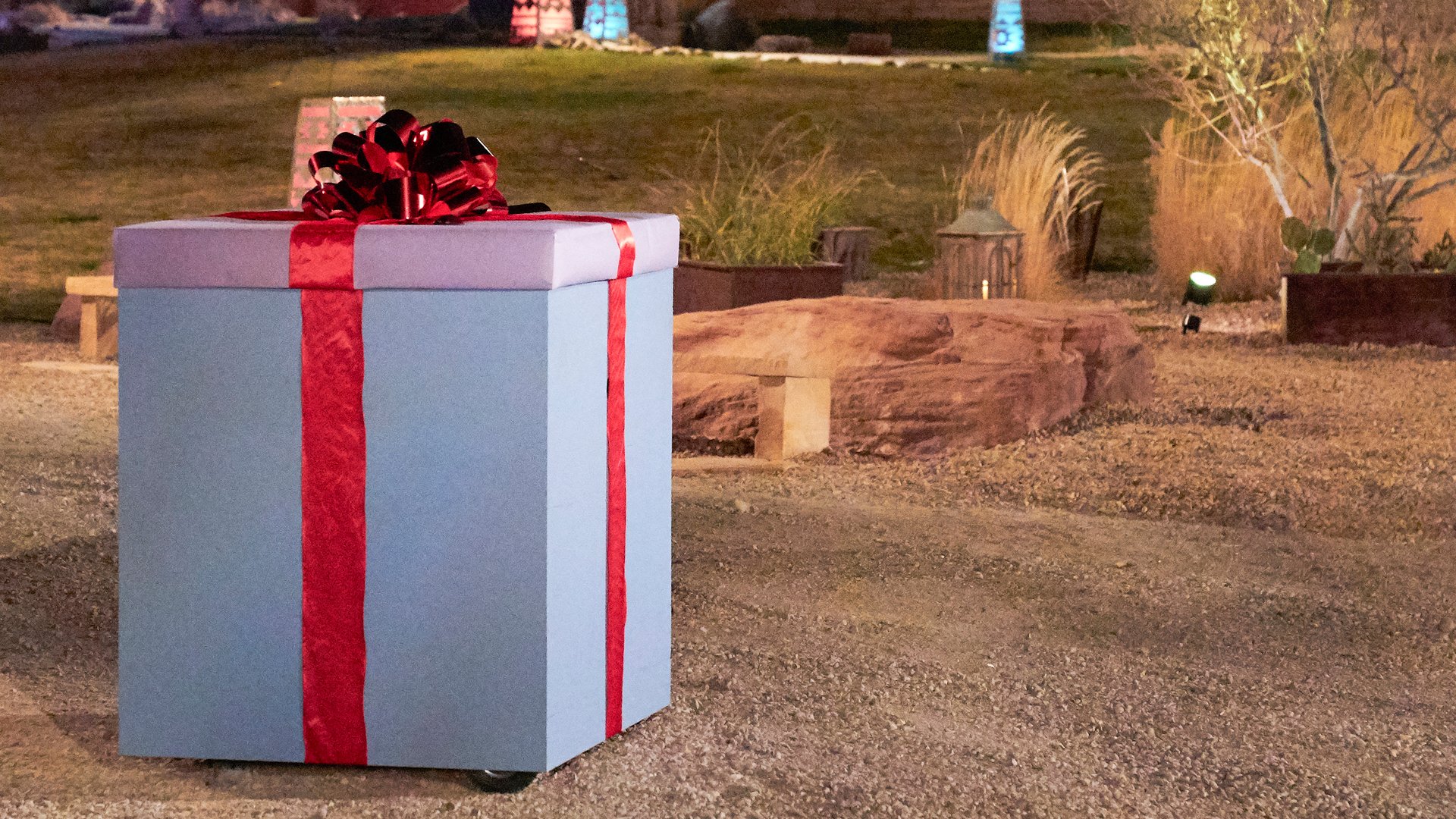 The box (James) in ‘The Bachelorette’ Season 17 premiere with Katie Thurston