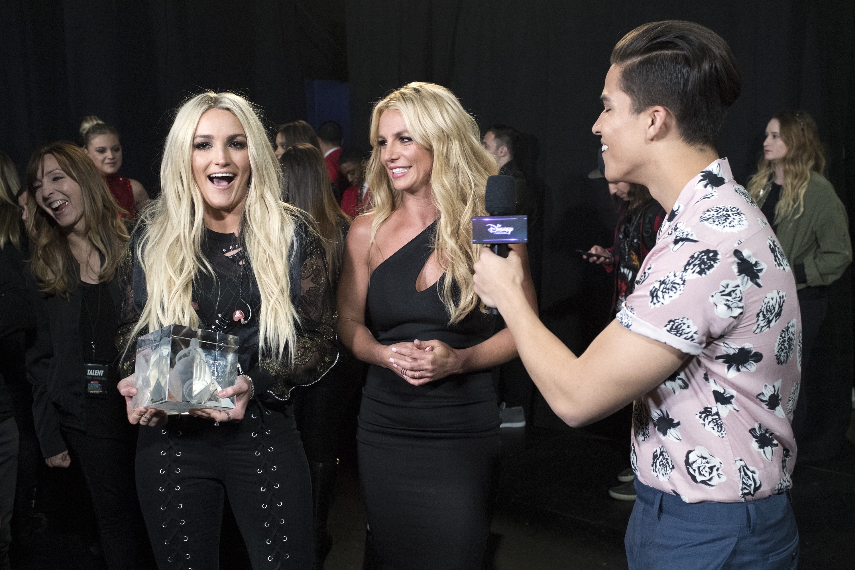 Jamie Lynn Spears and Britney Spears at the 2017 Radio Disney Music Awards