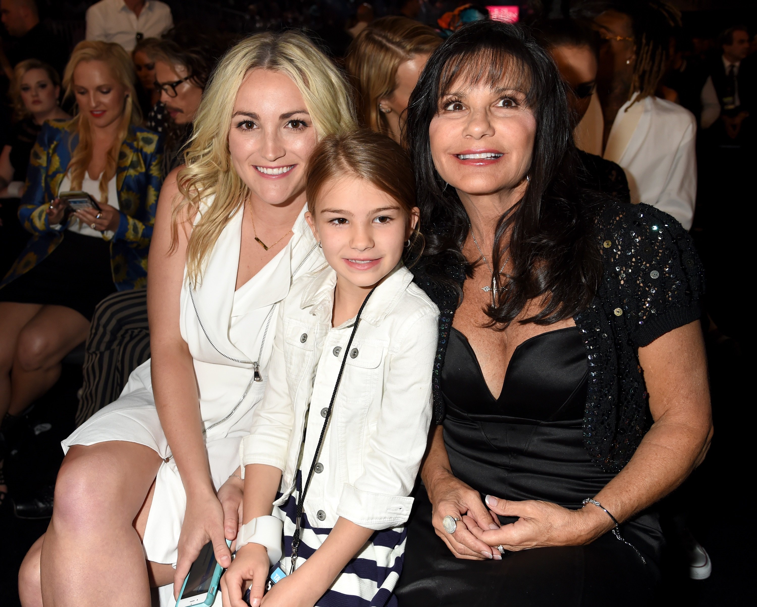 Jamie Lynn Spears daughter Maddie Aldridge and mother Lynne Spears smiling