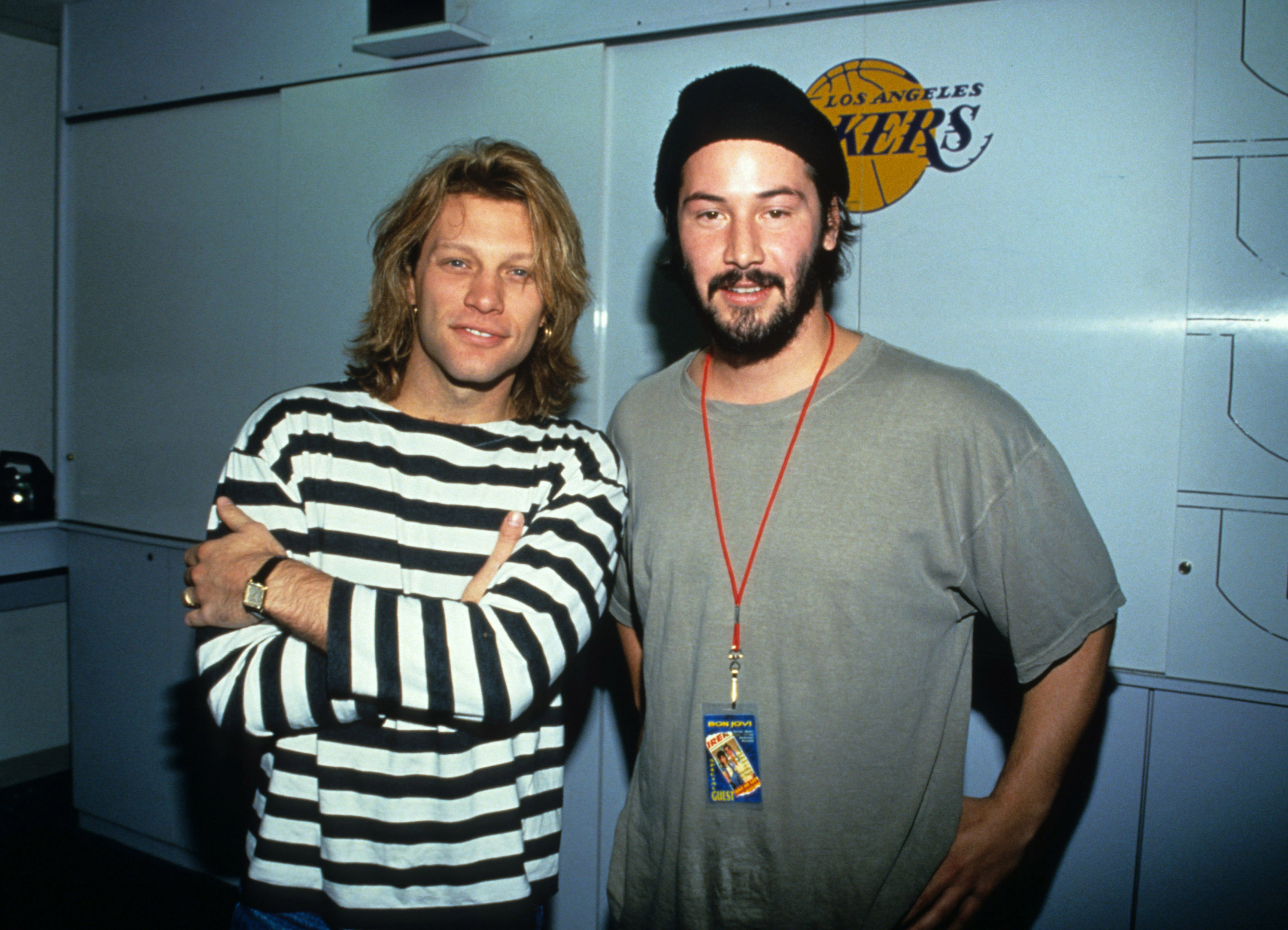 Keanu Reeves and Jon Bon Jovi meet backstage