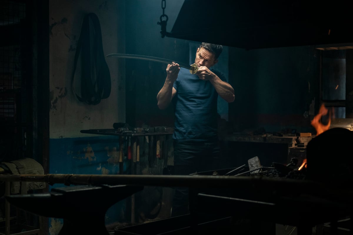 Mark Wahlberg forges a samurai sword in Infinite