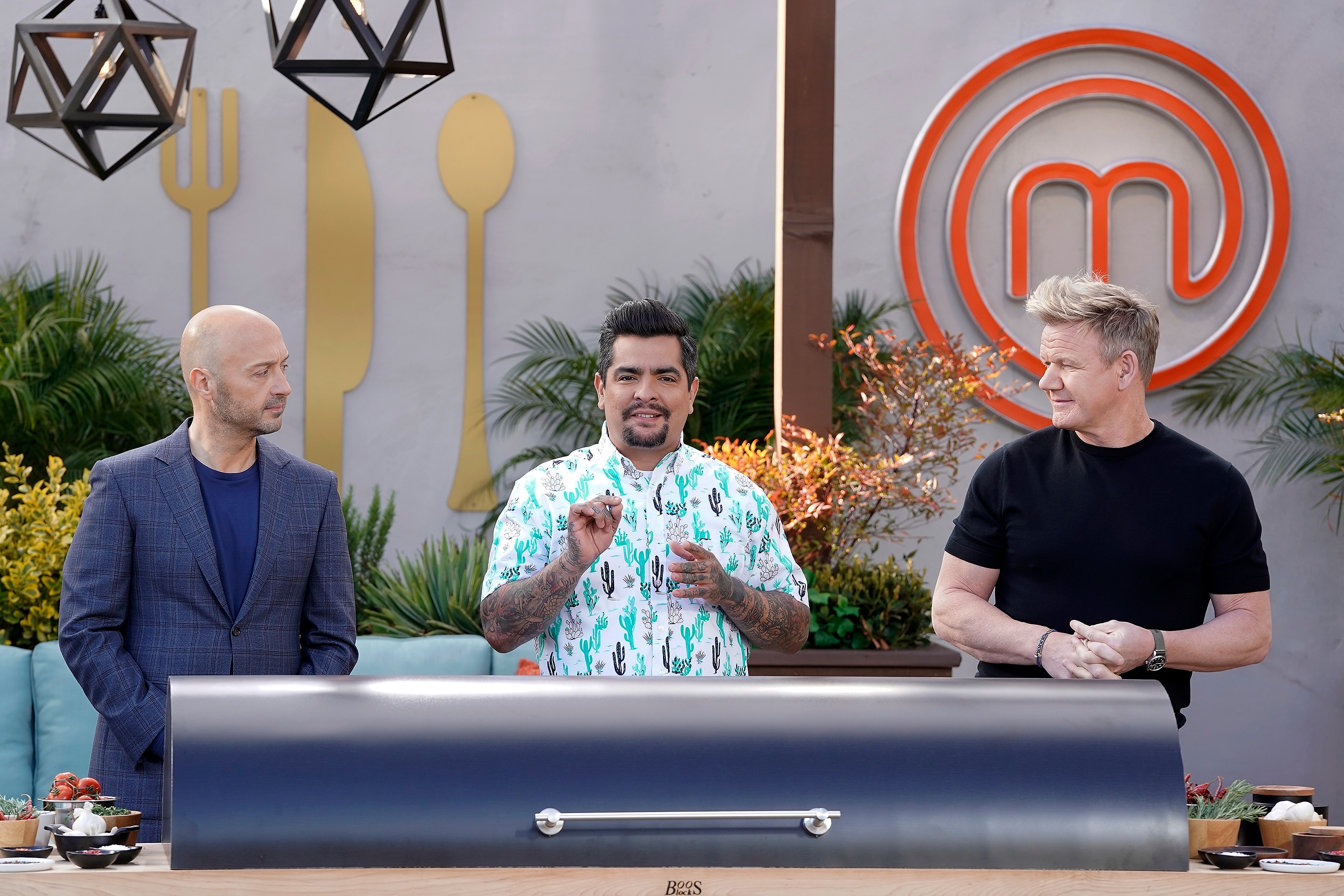 MasterChef: (L-R) Joe Bastianich, Aarón Sánchez, and Gordon Ramsay in the 'Backyard BBQ' ​episode 