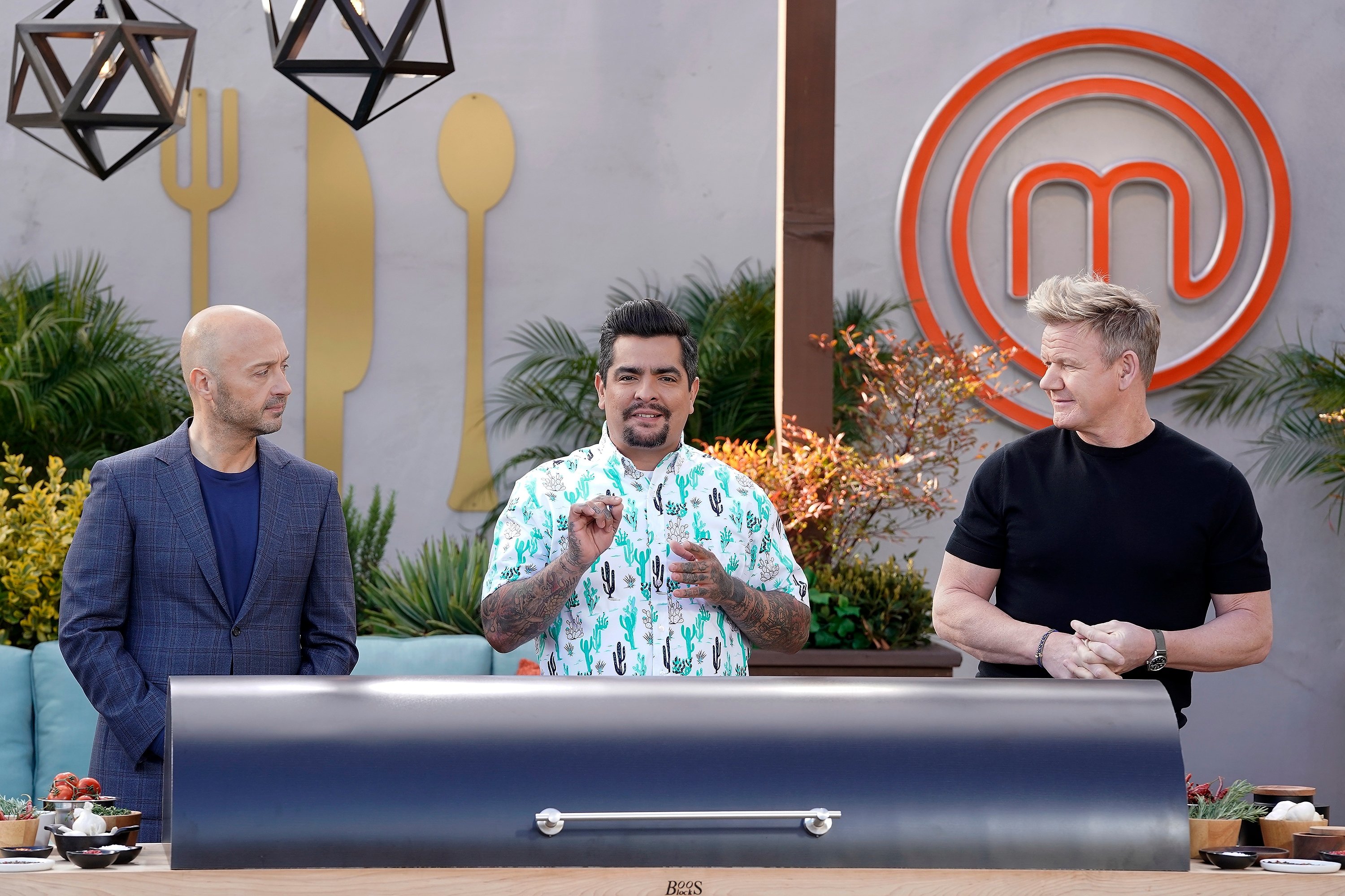 MasterChef: (L-R) Joe Bastianich, Aarón Sánchez, and Gordon Ramsay in the 'Backyard BBQ' episode