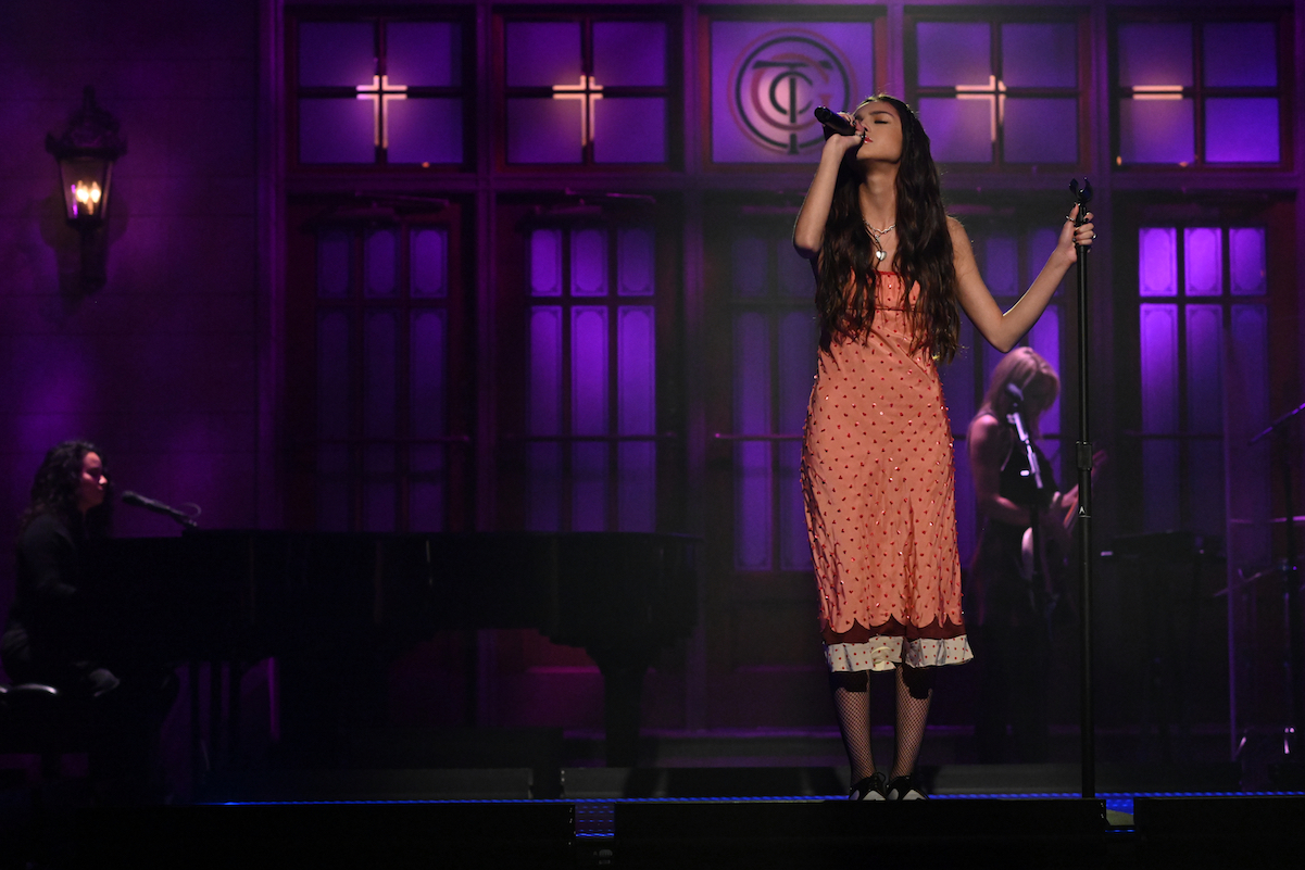 Olivia Rodrigo performing on 'Saturday Night Live'