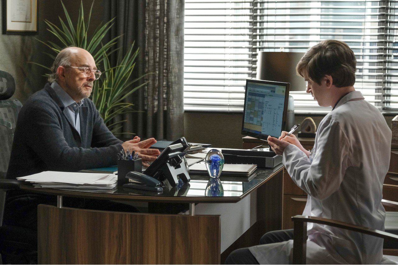 Robert Schiff as Aaron Glassman and Freddie Highmore as Shaun Murphy on 'The Good Doctor'