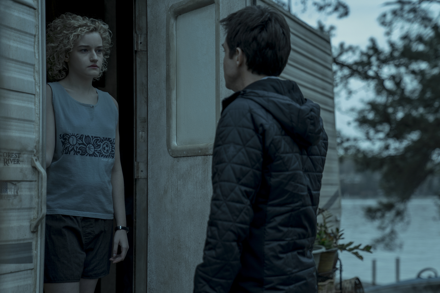 Julia Garner as Ruth Langmore talking to Jason Bateman as Marty Byrde in 'Ozark'