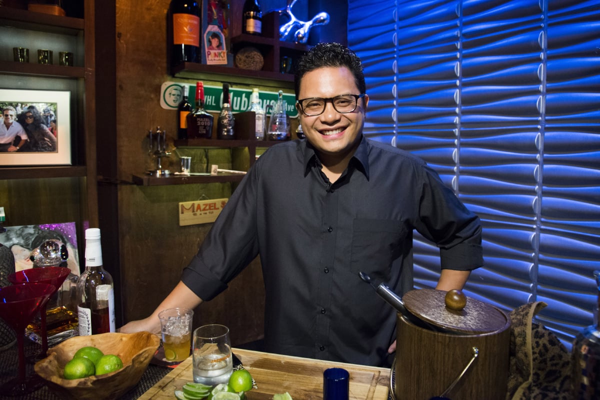 'Top Chef' star Dale Talde behind the bar on Bravo's 'WWHL' on January 16, 2013