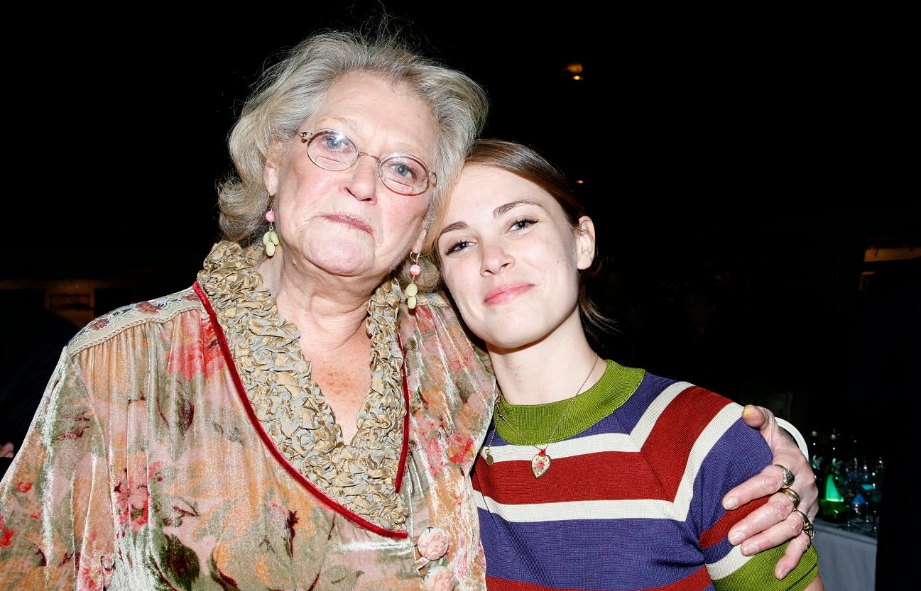 Suzanne Shepherd and Amber De Vos pose for the camera in 2008.