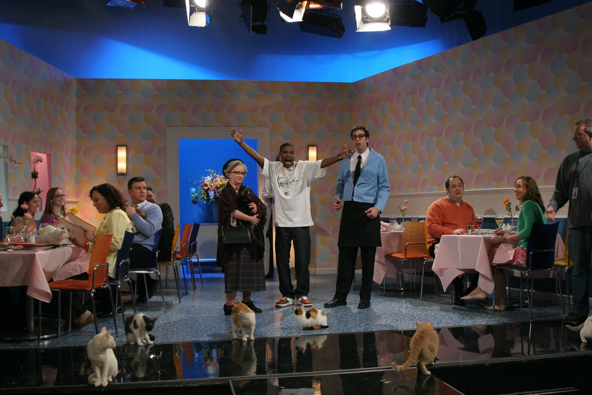 Rachel Dratch as Jenna de Carlo, Tracy Morgan as Tracy Jordan, Lonny Ross as Josh Girard