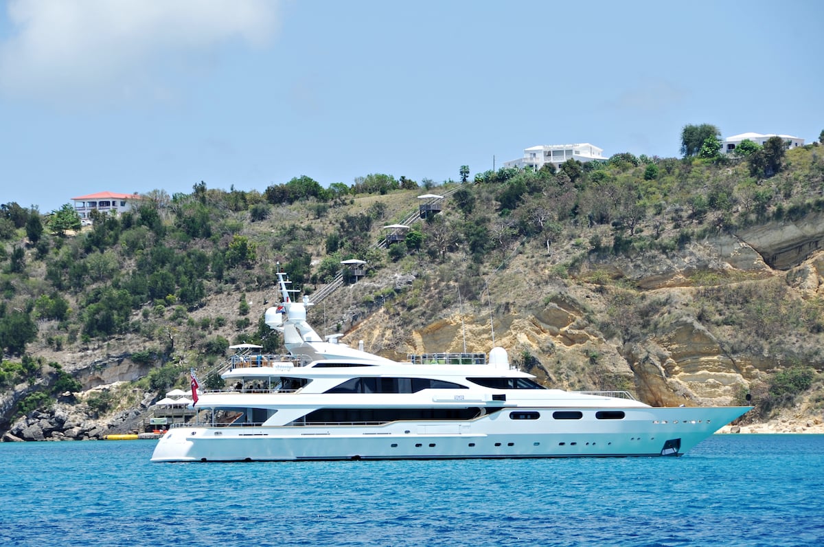 honor superyacht below deck