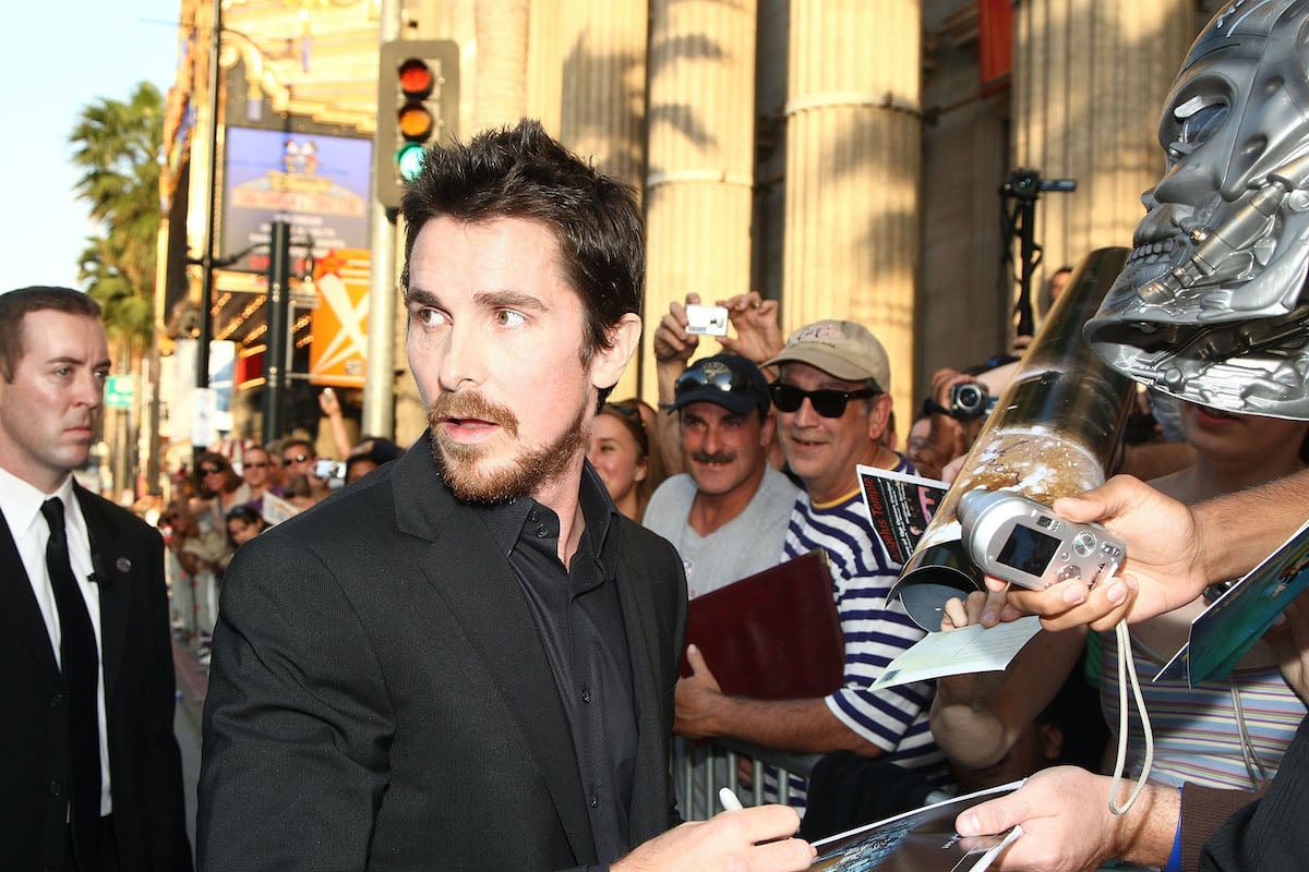 Christian Bale greets fans and signs autographs at the ‘Terminator Salvation’ premiere