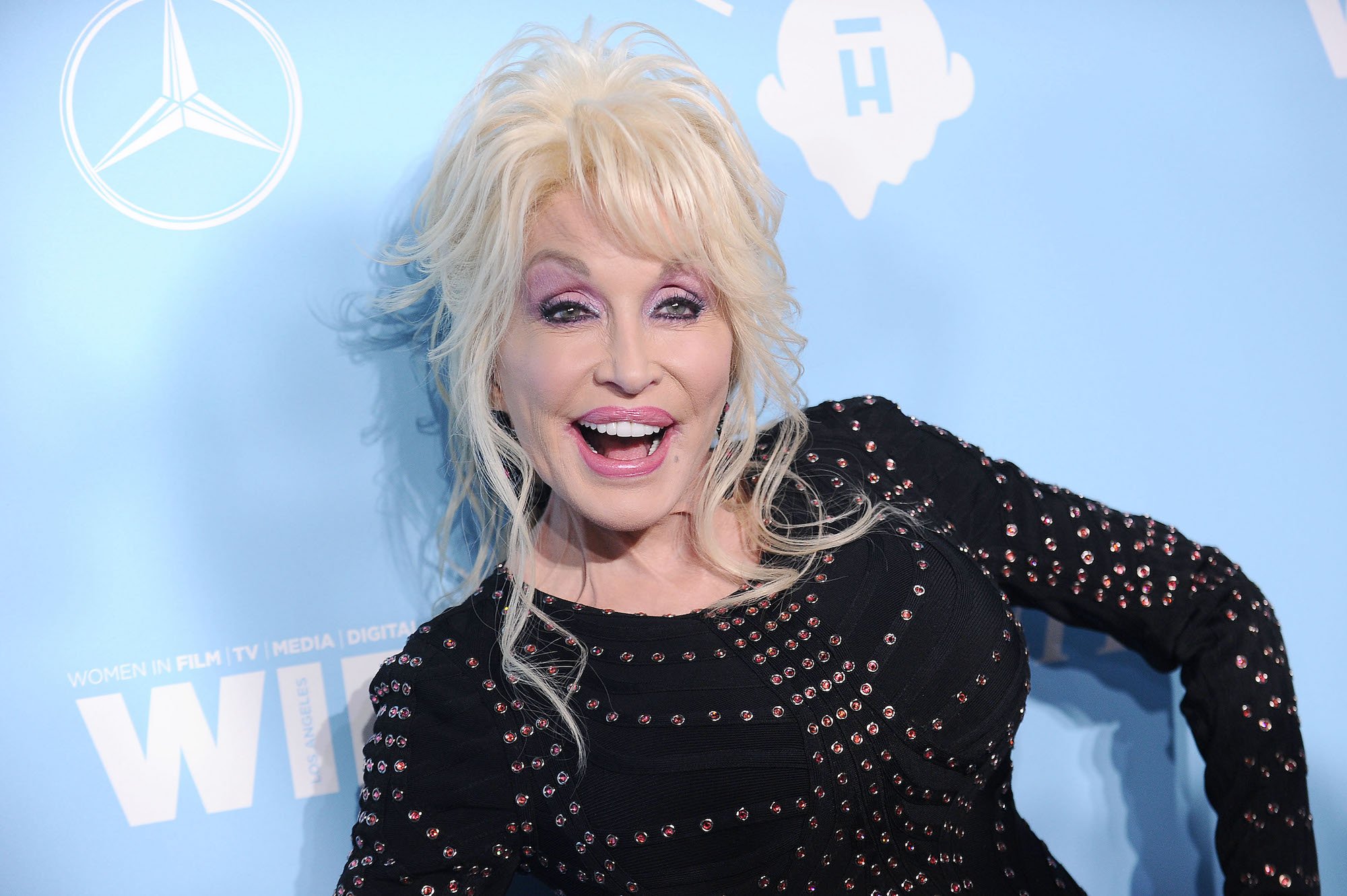 Dolly Parton attending Variety and Women In Film's 2017 pre-Emmy celebration 