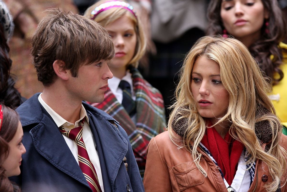 Chace Crawford as Nate Archibald wears a school uniform and Blake Lively as Serena van der Woodsen wears a jacket at school on 'Gossip Girl'