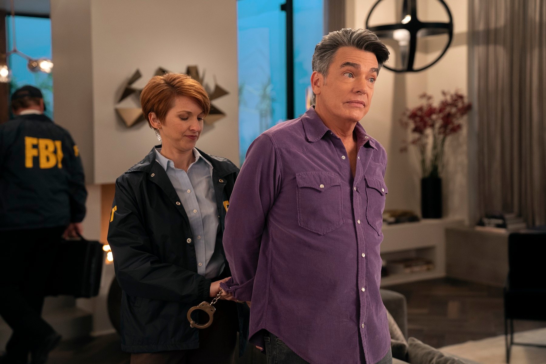 Cora Vander Broek and Peter Gallagher appear in the final episode of 'Grace and Frankie' season 6