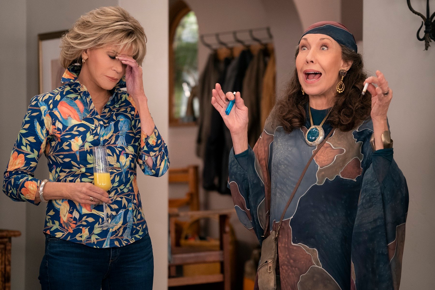Jane Fonda as Grace and Lily Tomlin as Frankie in season 6 in 'Grace and Frankie'
