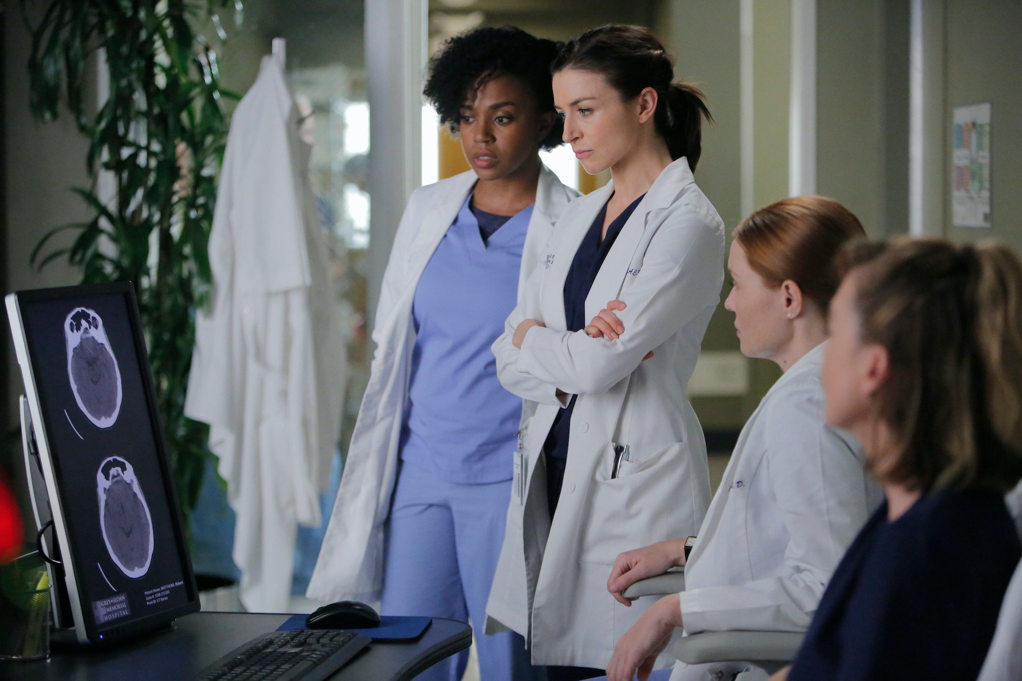 Doctors and nurses on 'Grey's Anatomy' looking at x rays