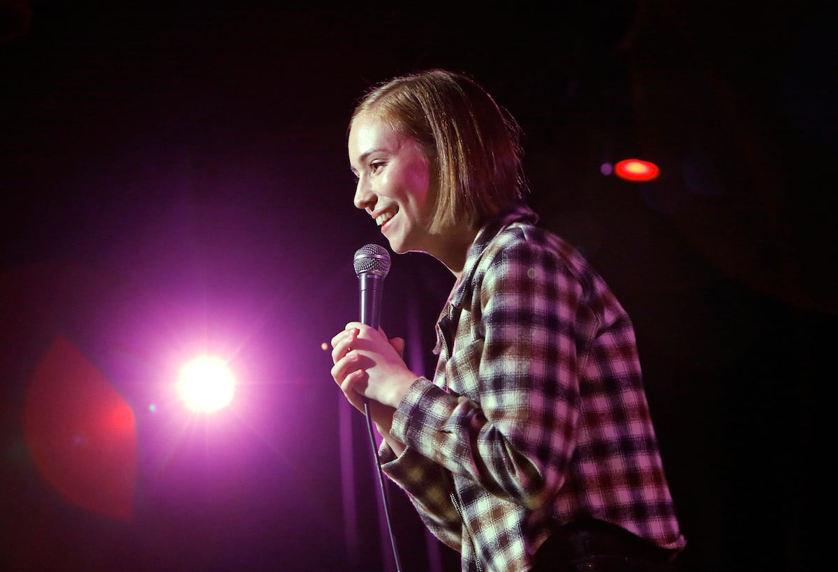 Hanna Einbinder performs onstage during Vulture Festival Presented By AT&T at Dynasty Typewriter At The Hayworth on November 10, 2019 in Los Angeles.