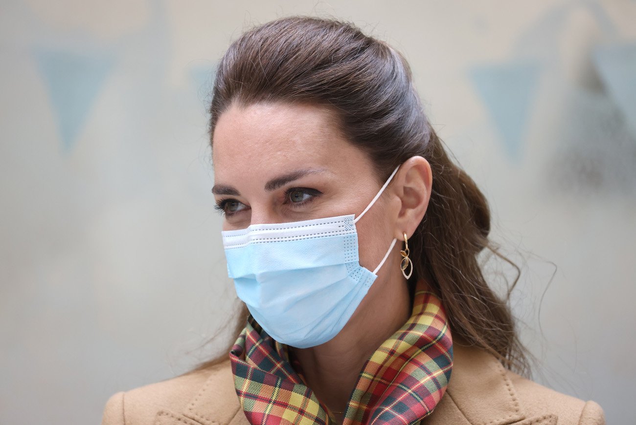 Kate Middleton wearing blue surgical mask