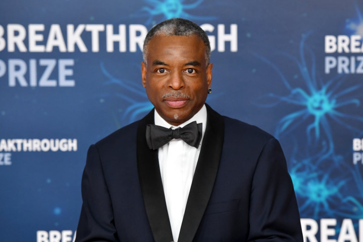 LeVar Burton dressed in a tux, facing the camera head on