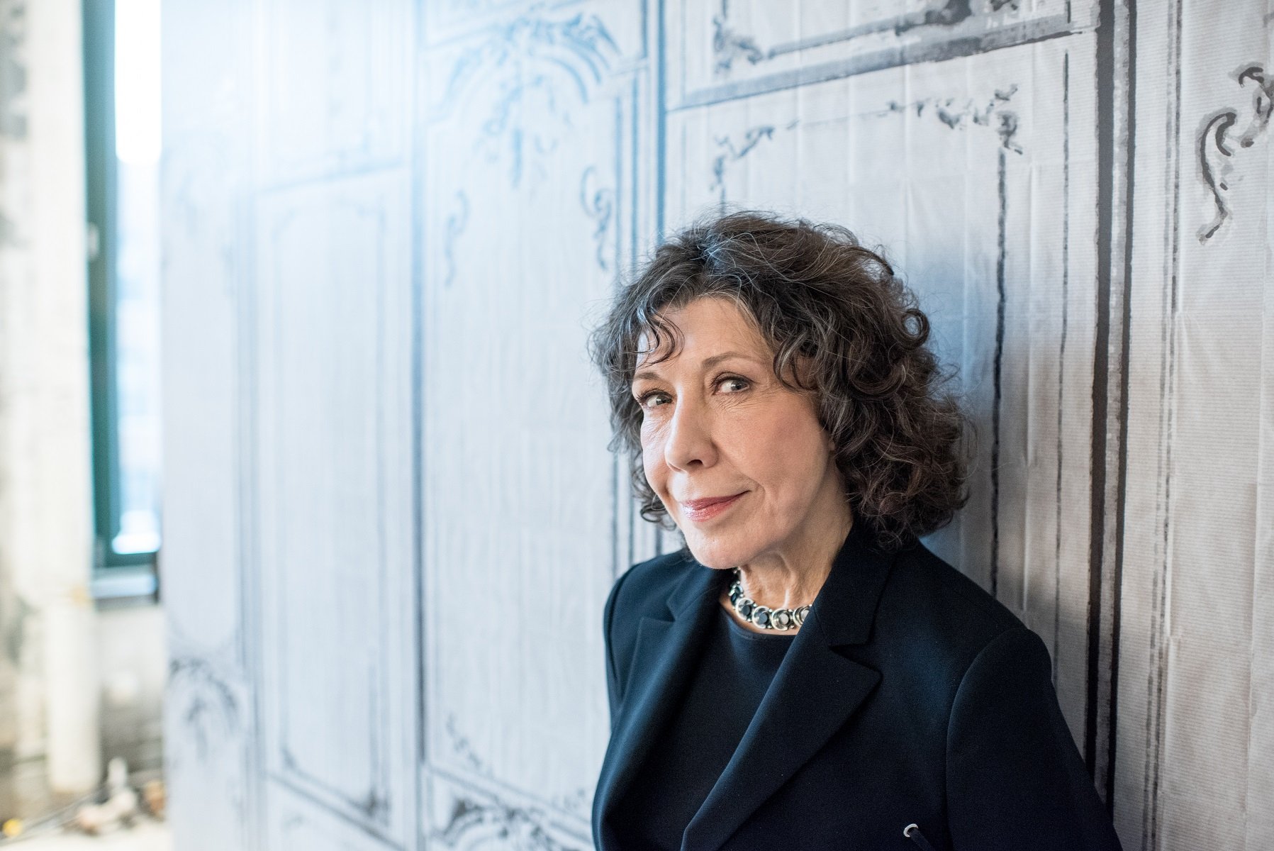 Lily Tomlin poses at AOL Studios in 2016 after appearing to talk about 'Grace and Frankie'
