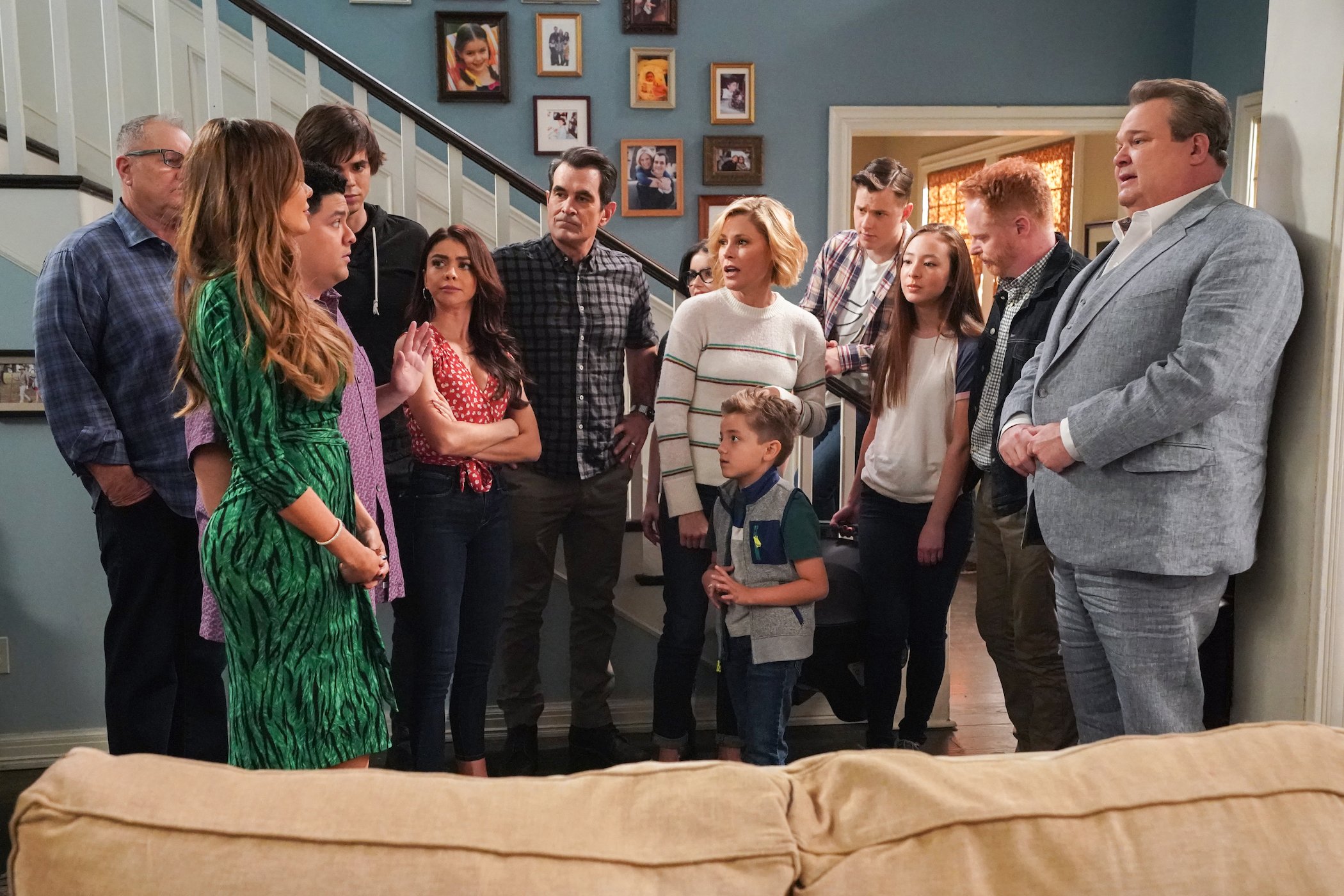 'Modern Family' episodes titled 'Finale Part 1/Finale Part 2' the cast in the Dupnhy house